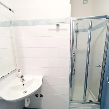 Apartman Mansion Ad Un Passo Dal Mare Con Parcheggi Gratuiti *