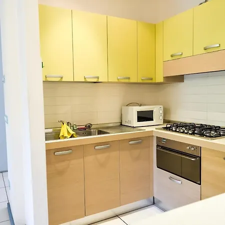 Mansion Ad Un Passo Dal Mare Con Parcheggi Gratuiti Apartman Lignano Sabbiadoro