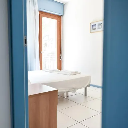 Lägenhet Mansion Ad Un Passo Dal Mare Con Parcheggi Gratuiti *